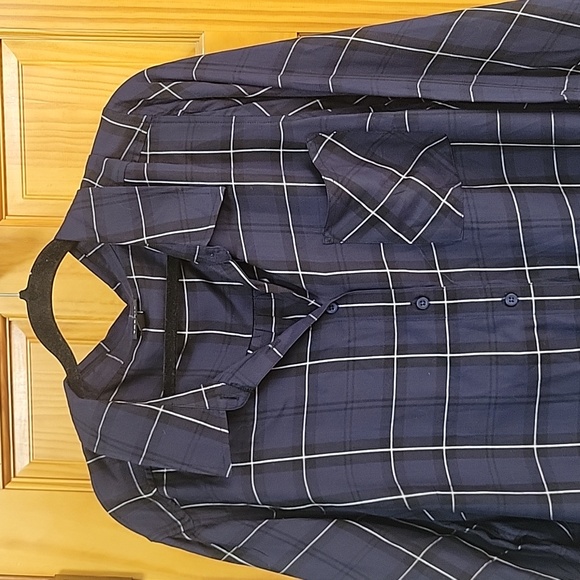 Torrid top NWOT - Picture 3 of 6